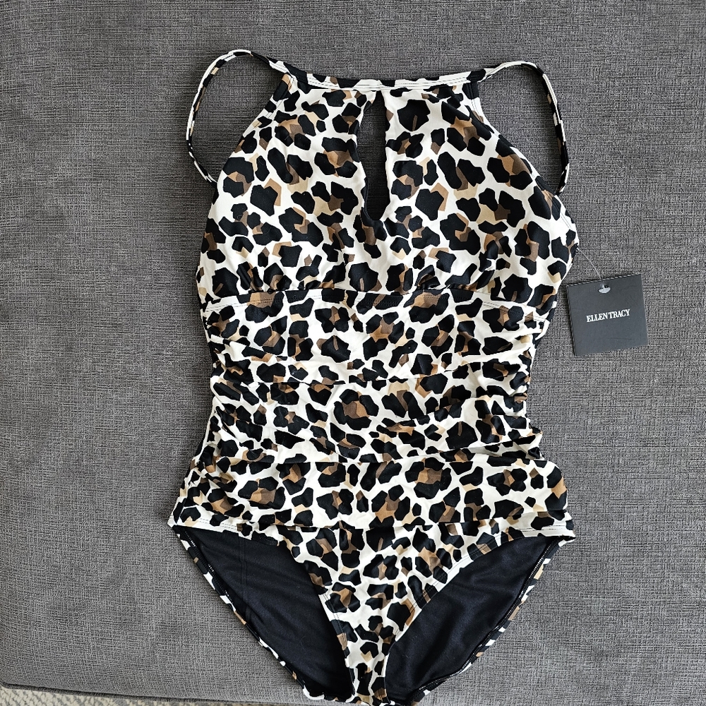 Ellen Tracy Women's Leopard keyhole highneck Swimsuit 12